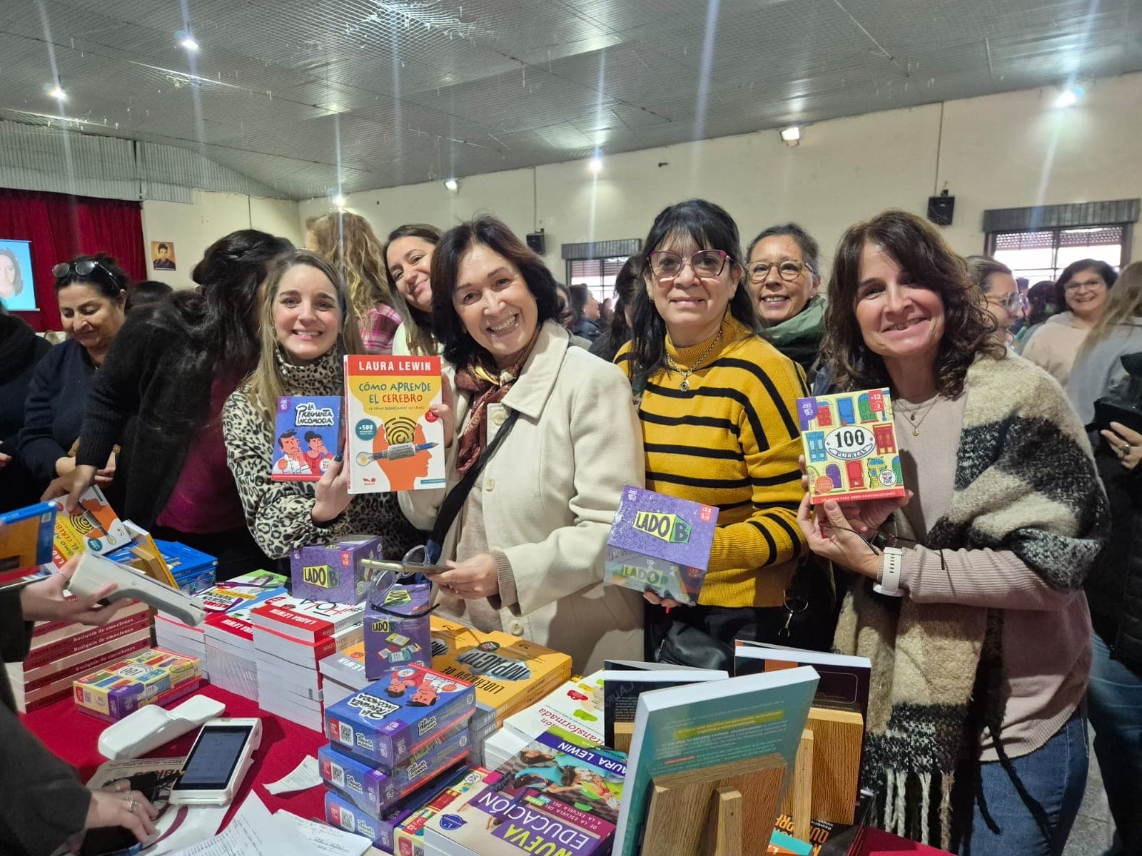 Encuentro en la feria del libro 24