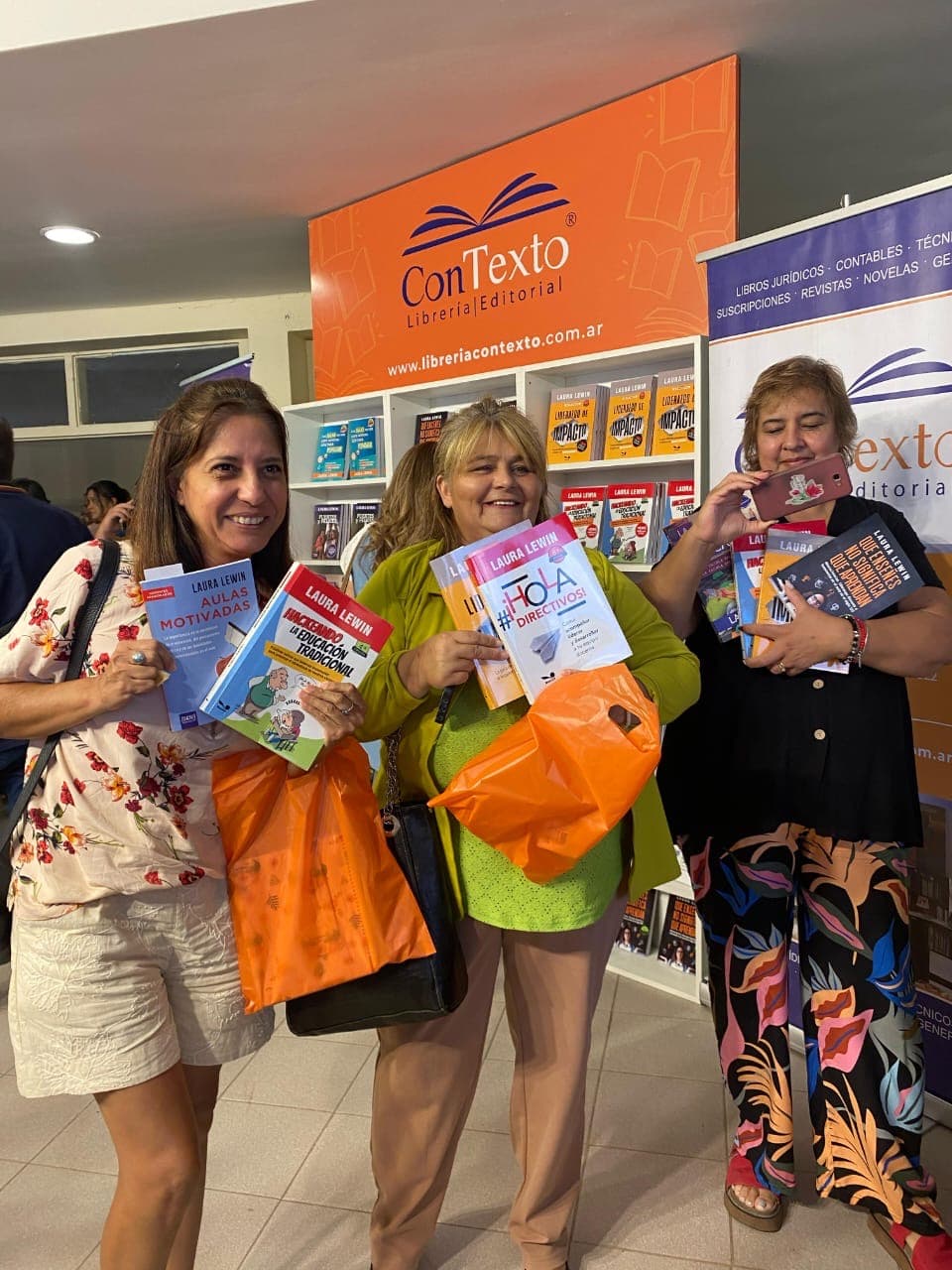 Encuentro en la feria del libro 28