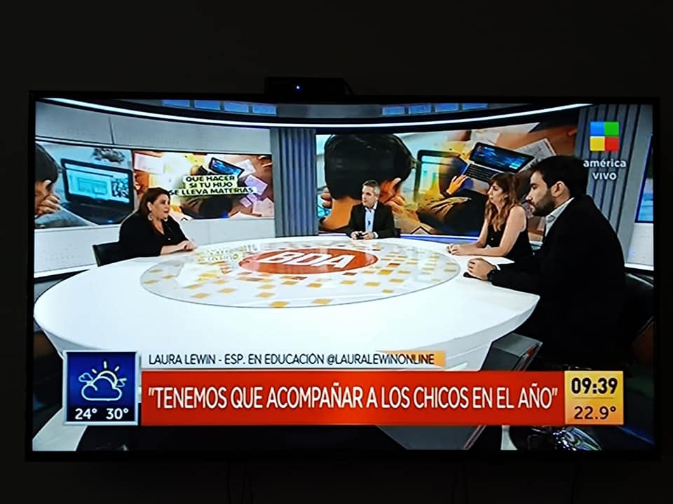 Laura en los medios