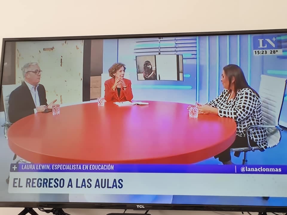 Laura en los medios